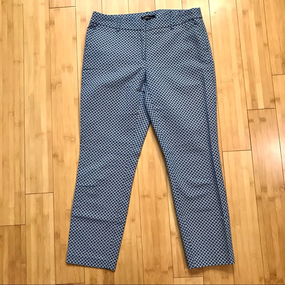 Dalia Capri Pants Size 6 - Picture 4 of 6
